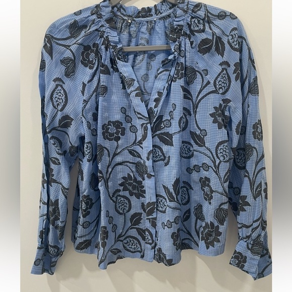 LOFT Petite Garden Ruffle Neck Shirt Dimensions in photos blue black white - Picture 4 of 8